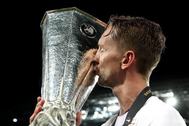 体育图片：预计萨内和科曼中一人明夏被清洗